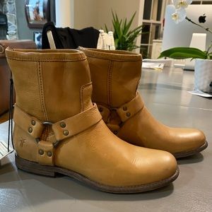 Brand new Frye harness low soft leather boots. Never worn.